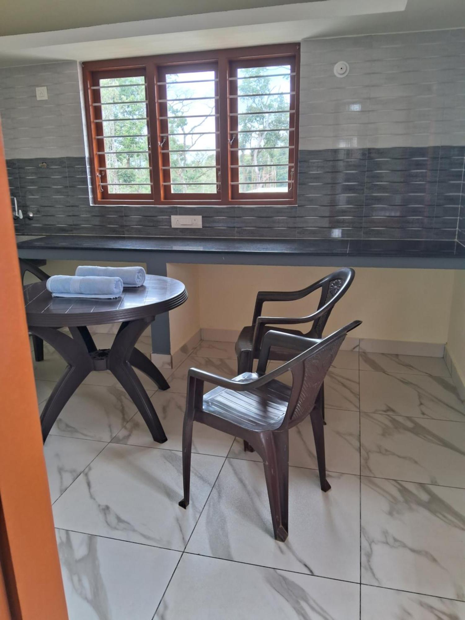 Coorg Teakwood Treasure Homestay Мадикери Экстерьер фото